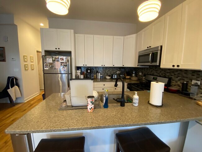 Foto del edificio - 231 W Willow St