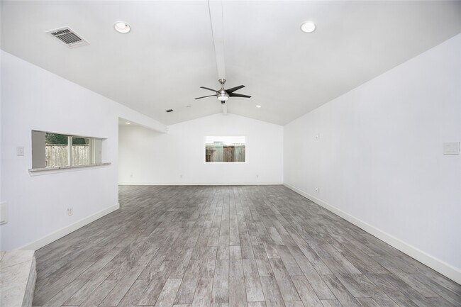 Foto del edificio - 418 Land Grant Dr