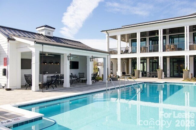 Foto del edificio - 6010 Jasmine Ln