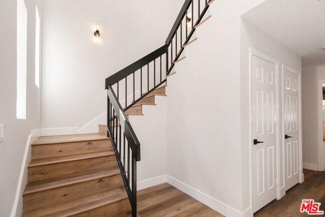 Building Photo - 5200 White Oak Ave