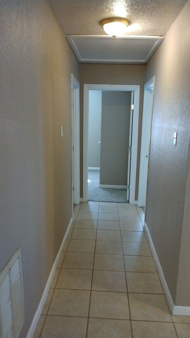 Foto del edificio - 2901 Rose Ln