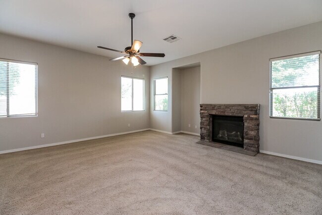 Building Photo - 4626 S Marble St