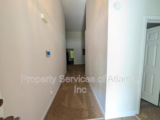 Building Photo - 2047 Mulberry Ln