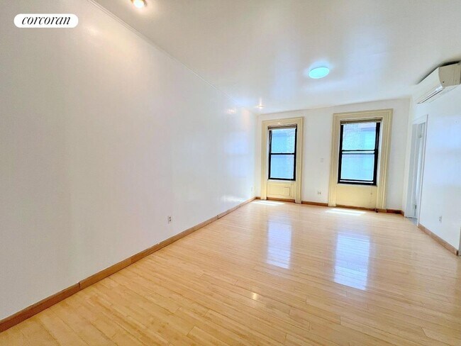 Foto del edificio - 650 10th Ave