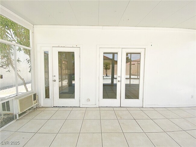 Building Photo - 8316 Cove Landing Ave