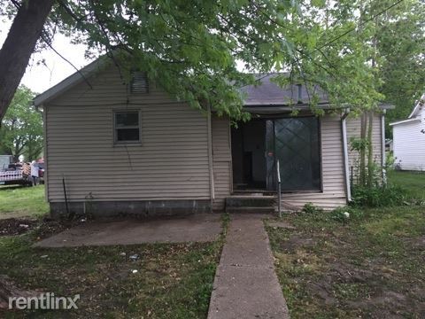 Foto del edificio - 4 br, 1 bath House - 817 E 14th St.