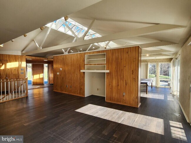 Building Photo - 8410 Hawkins Creamery Rd