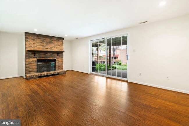 Building Photo - 11817 Sherbourne Dr