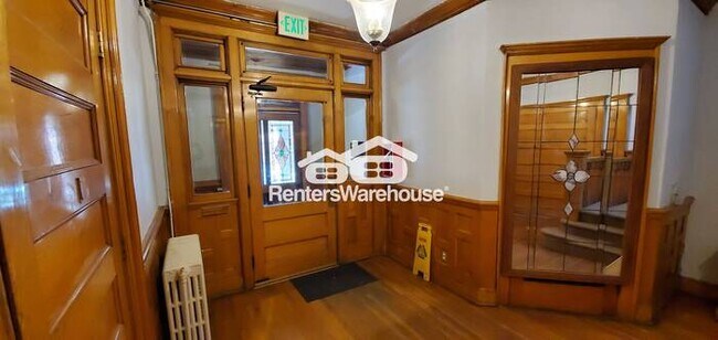 Foto del edificio - Prime Capitol Hill Victorian Mansion 1 Bedroom 1 Bathroom Condo (All Utilities Included!)
