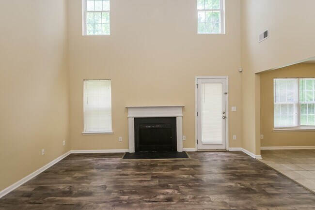 Building Photo - 1413 Griers Grove Rd