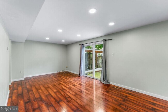 Foto del edificio - 10304 Nightmist Ct