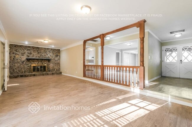 Building Photo - 207 Rennes Ct