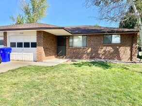 Building Photo - 3208-3210 White Elm Ct