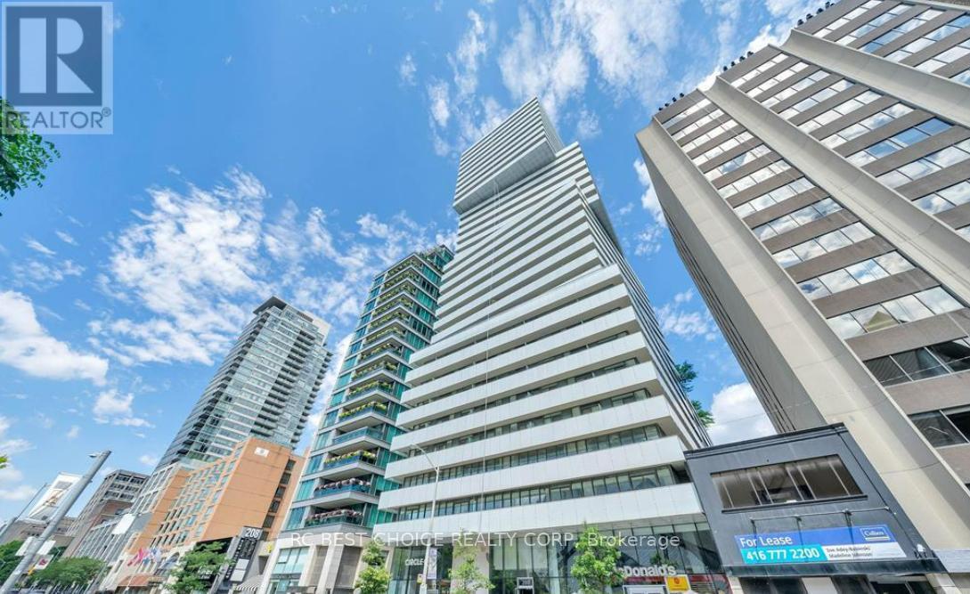 Photo principale - 200-200 Bloor St W