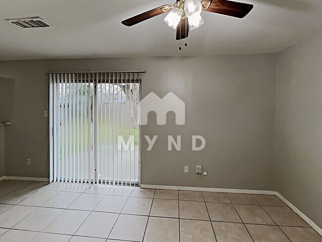 Foto del edificio - 3818 Heatherbrook Dr