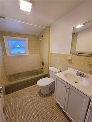 Foto del edificio - 170 Safford St