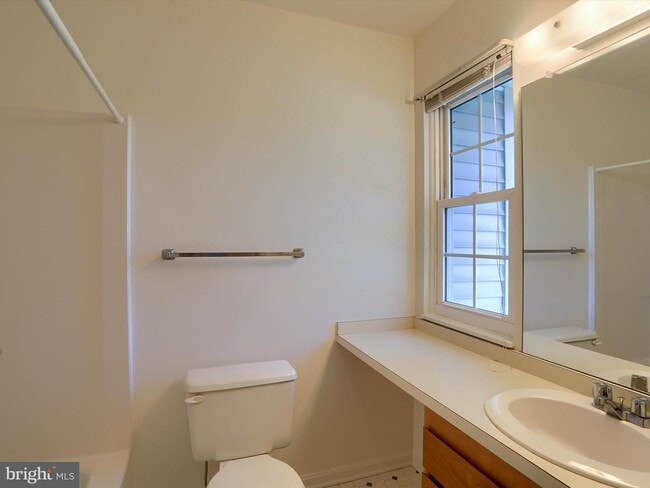 Foto del edificio - 1068 W Foxcroft Dr