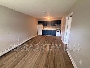Building Photo - 2121 St Johns Pl