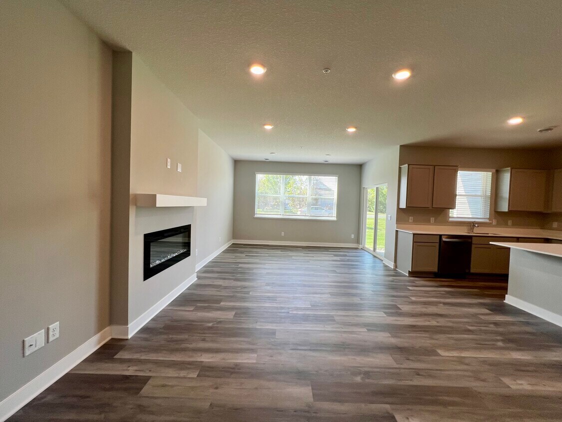 Primary Photo - 17075 Dysart Pl