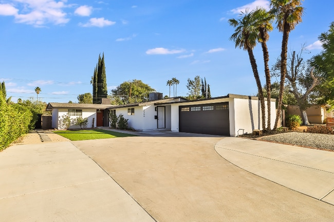 Photo - 6564 Kelvin Ave (Los Angeles, CA) House