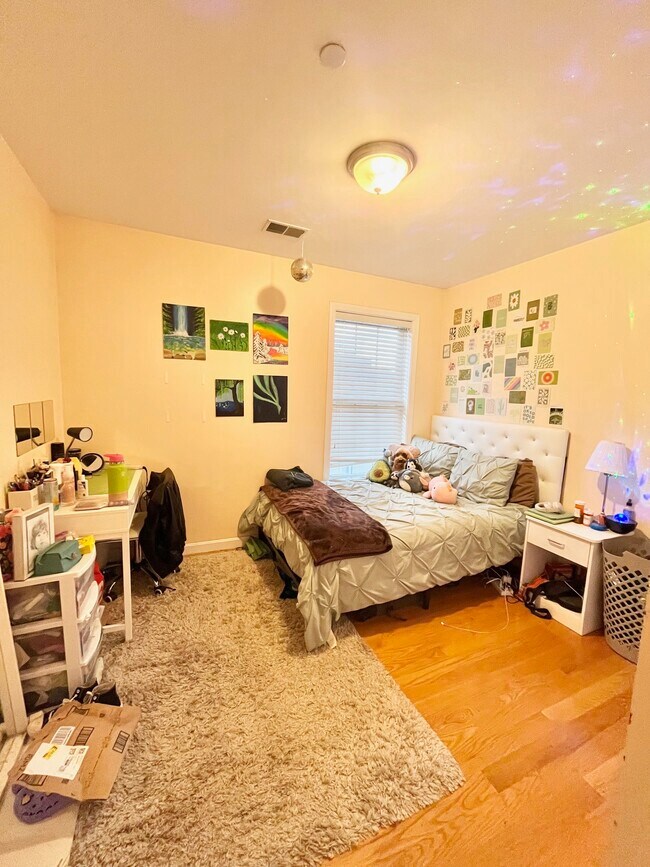 Foto del edificio - 207 Hillside St