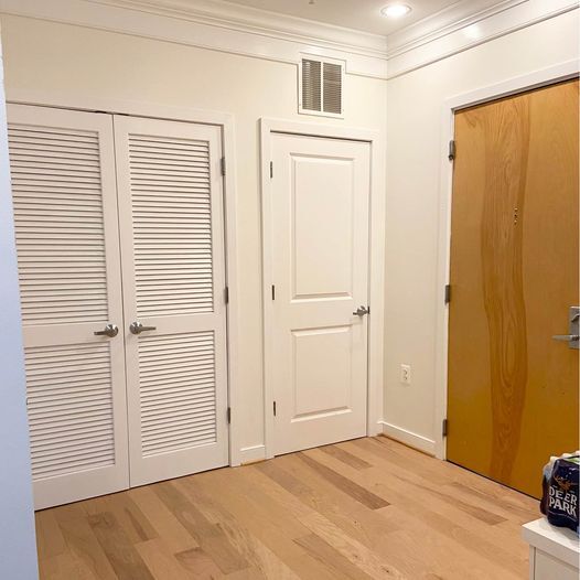 Entrance - 181 E Reed Ave