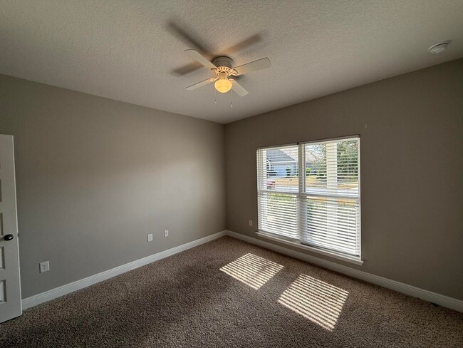 Foto del edificio - 491 Lightning Bug Ln