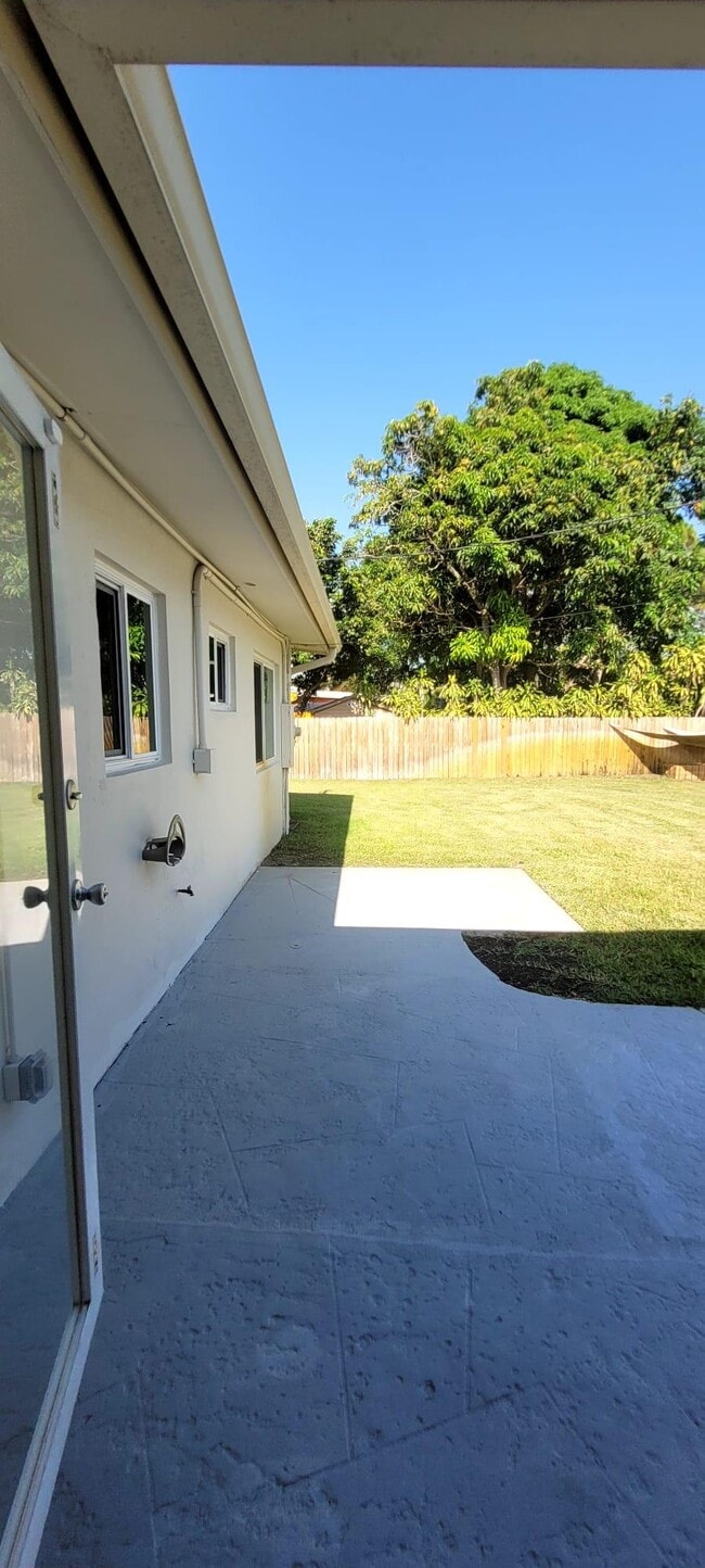 Foto del edificio - 4330 SW 10th St