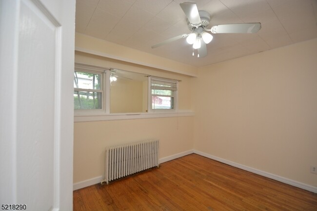 Building Photo - 119 Lakeside Blvd