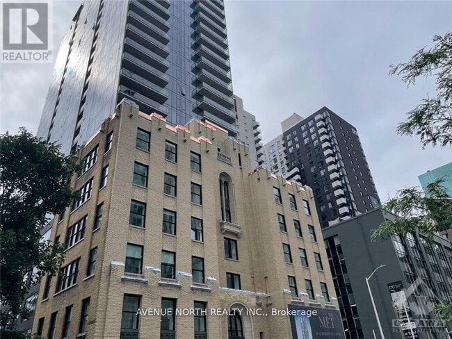 Building Photo - 180 Metcalfe St