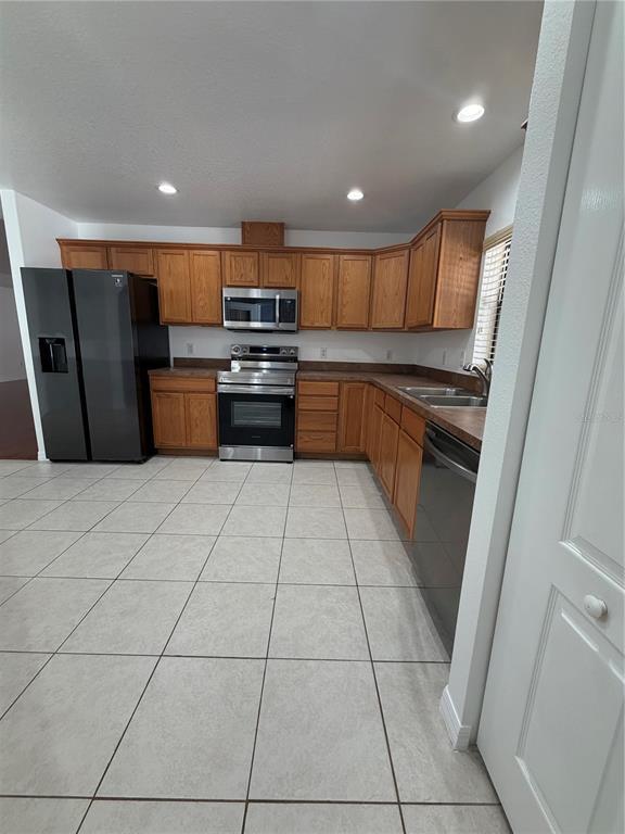 Building Photo - 3381 Houle Ave