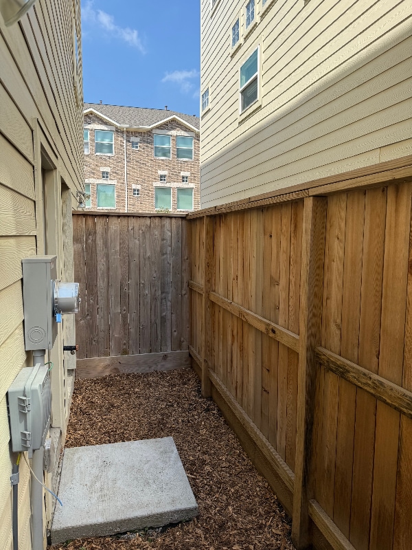 Building Photo - 8705 Bryam St