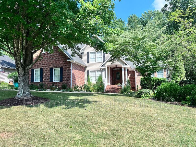 Primary Photo - 4445 Clarksburg Rd