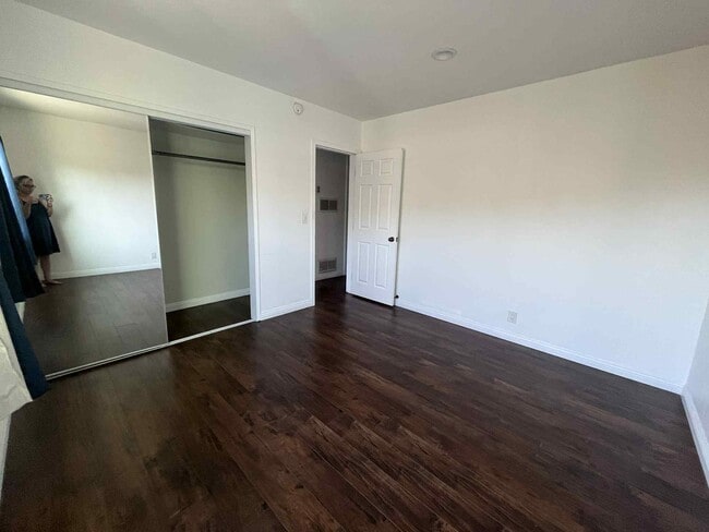 Building Photo - 3552 Whiteside St