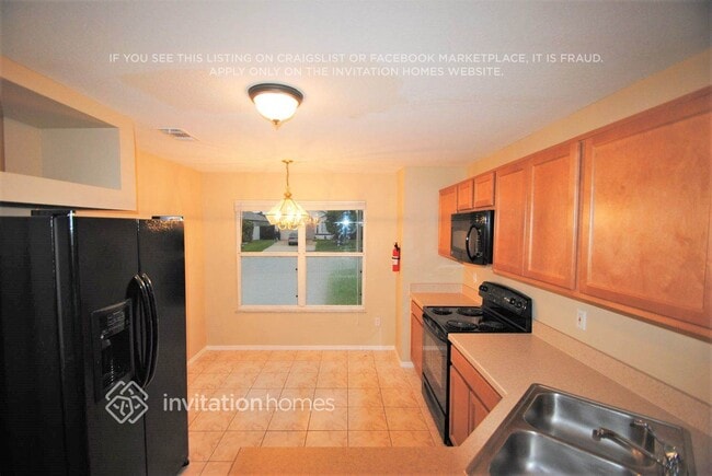 Building Photo - 352 Briar Bay Cir