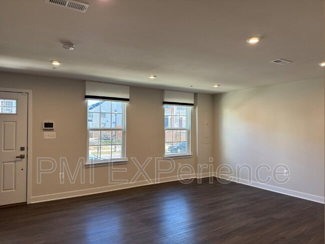 Foto del edificio - 5609 Greenpoint Ln