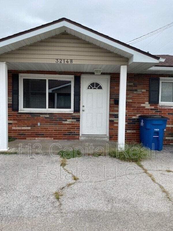 3214 Kilarney Dr Unit Apt B, Granite City, IL 62040 Condo for Rent in