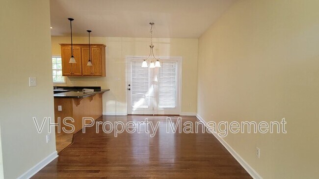 Foto del edificio - 163 Sterling Ct