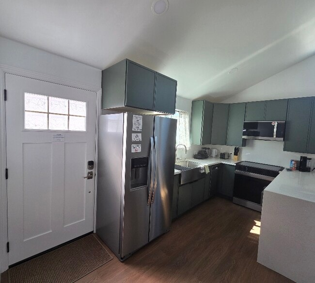 Building Photo - 6611 Winnetka Ave