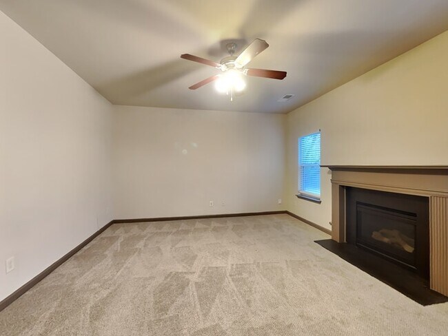 Building Photo - ONE MONTH FREE! Beautiful 4 Bedroom Home l...