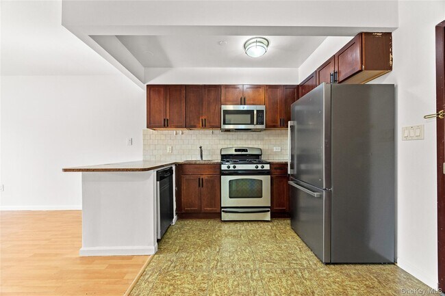Foto del edificio - 71-33 162nd St