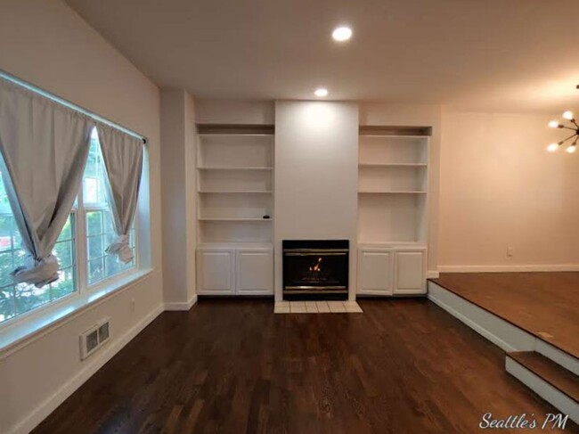 Building Photo - 2 Bedroom Townhouse Capitol Hill\Central D...