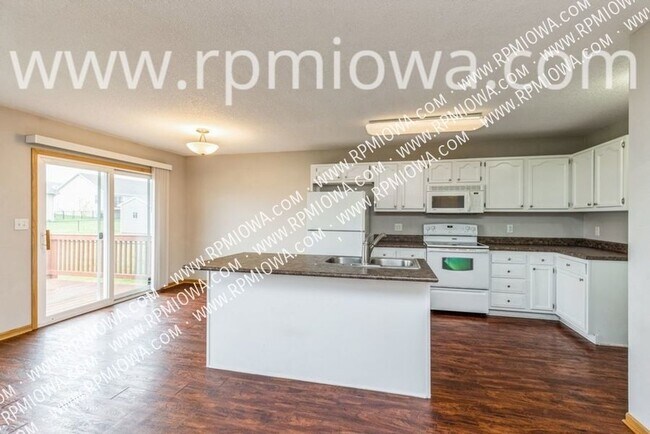 Foto del edificio - 908 SW 47th Cir