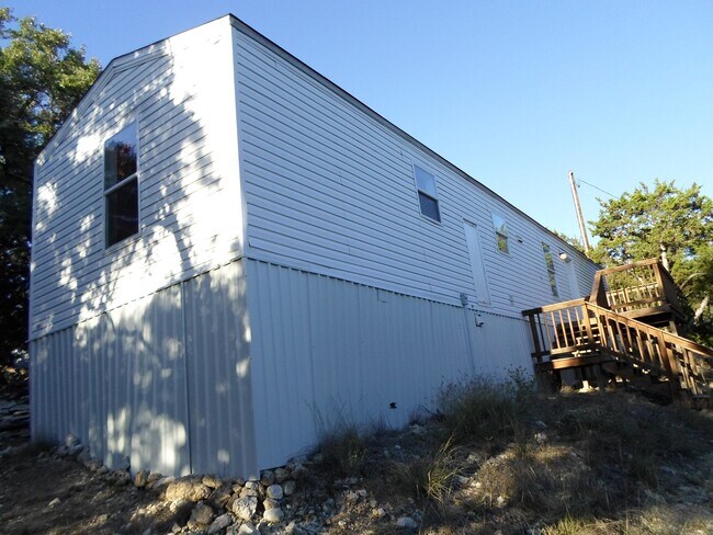Foto del edificio - 385 Duck Mountain Ln