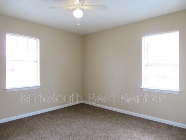Foto del edificio - 4011 Westmont St