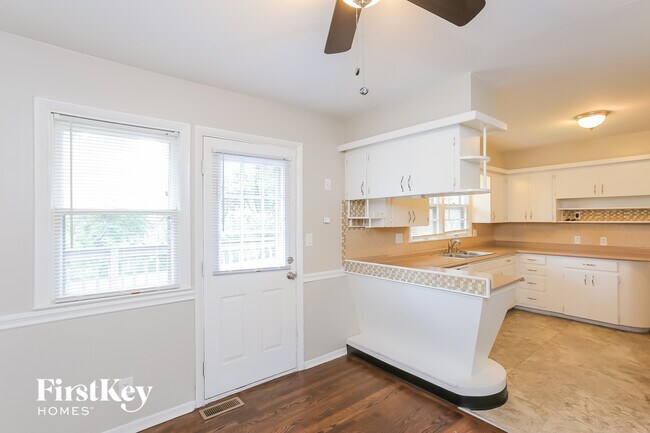 Foto del edificio - 9707 E 79th Terrace