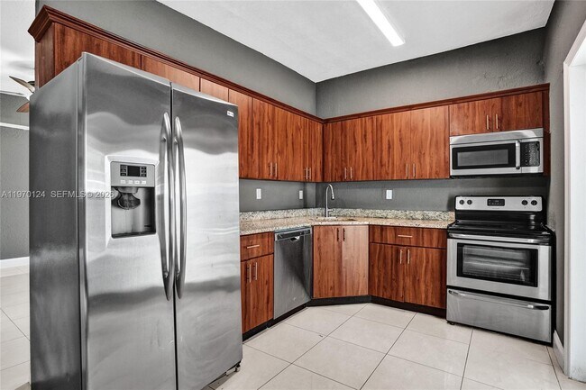 Foto del edificio - 335 NW 109th St