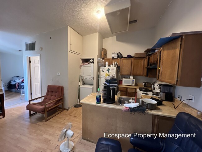 Building Photo - Studio Apartment in the Sable Cove Condomi...