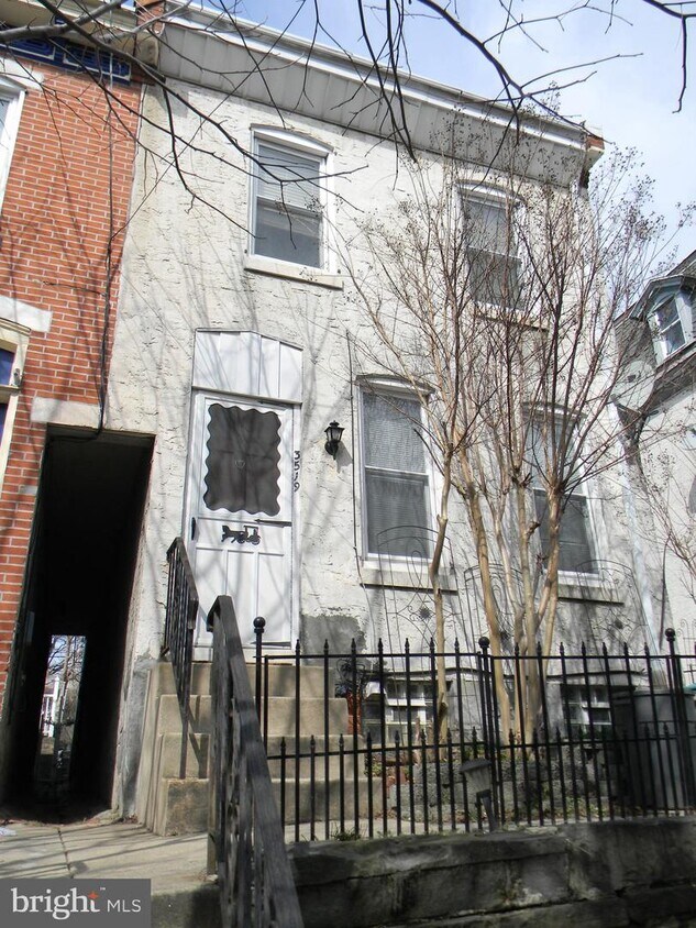 Foto del edificio - 3519 Sunnyside Ave
