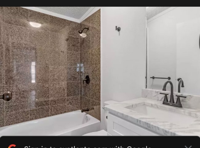 Building Photo - 302 Woodridge Dr